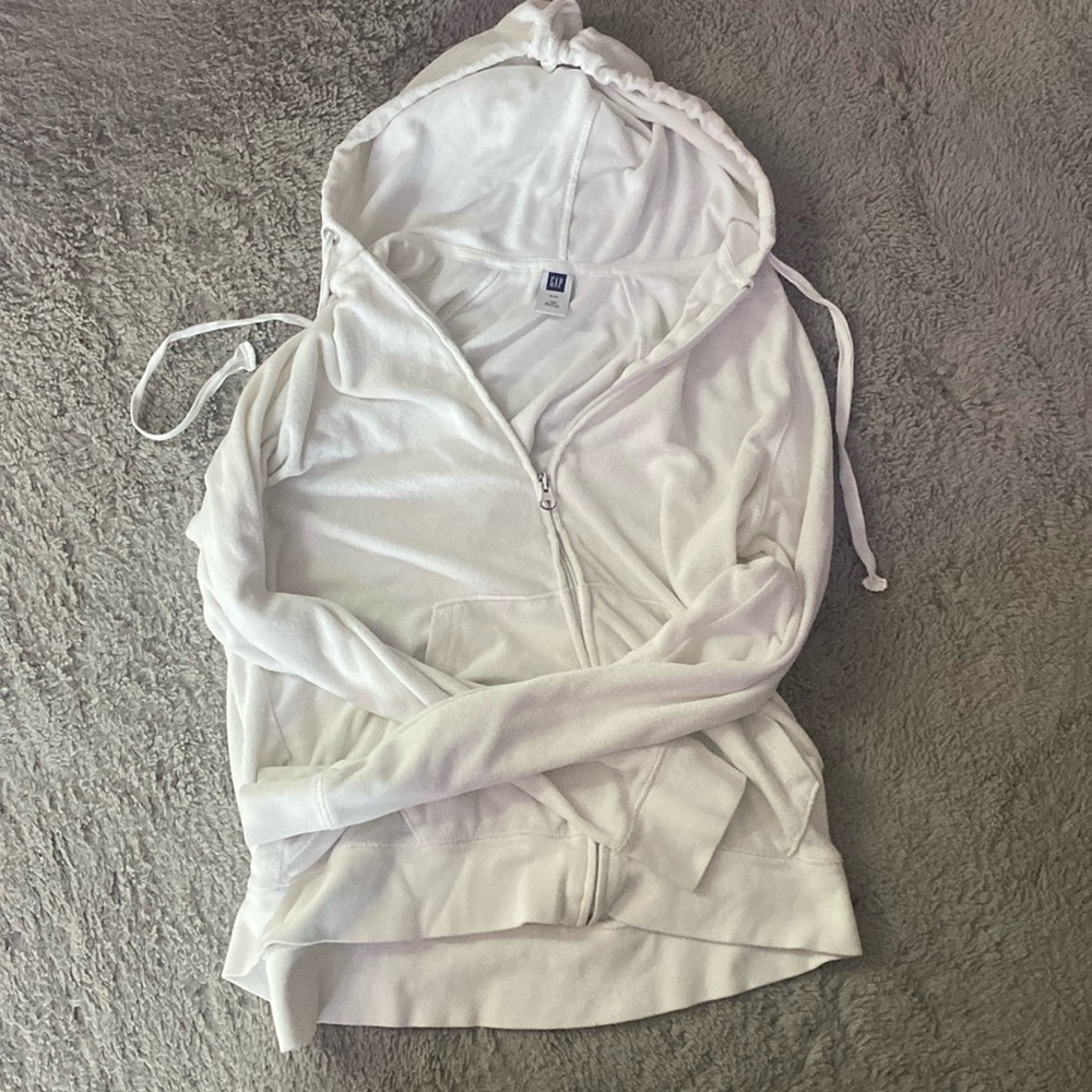 White zip up sweatshirt